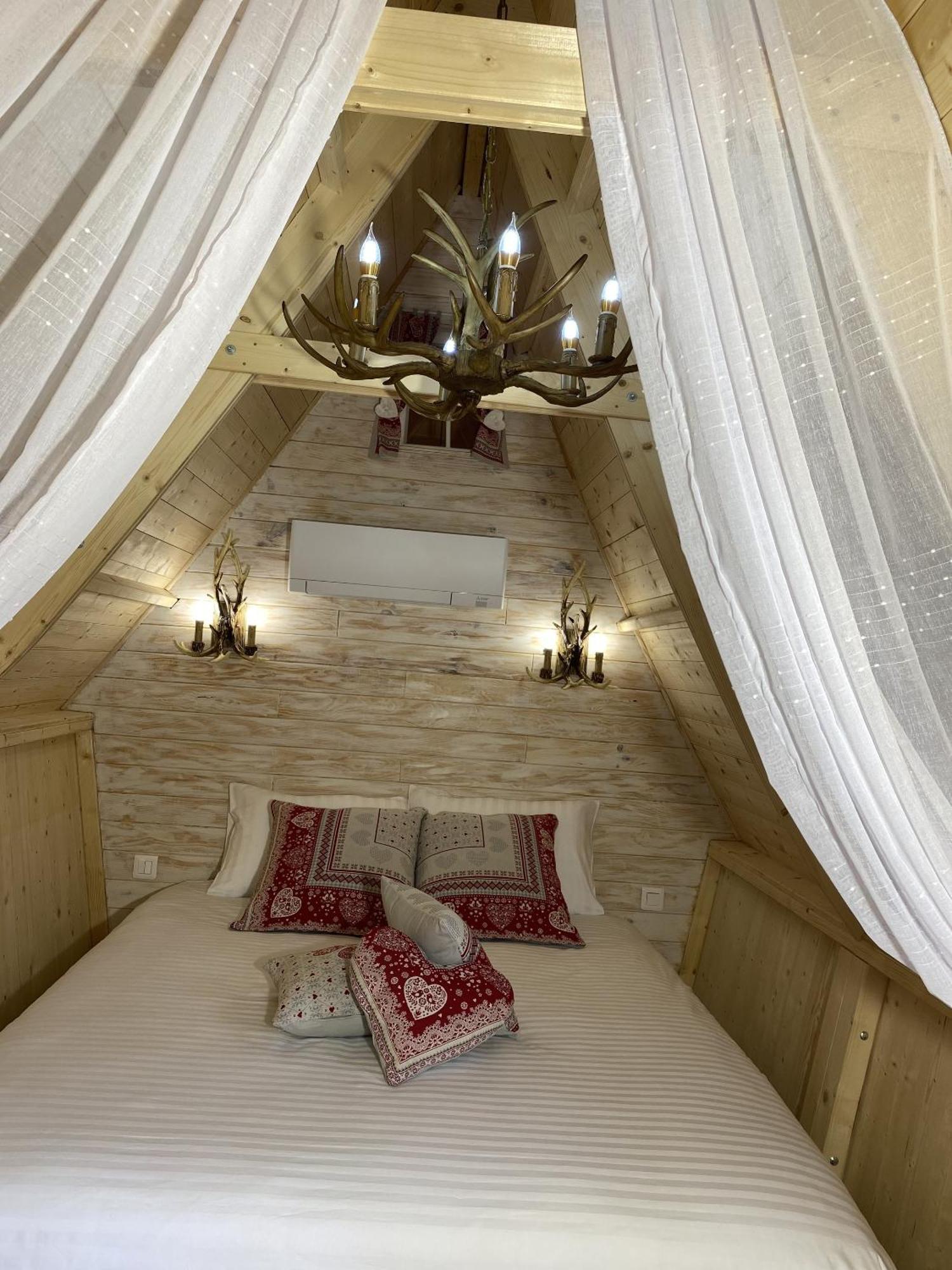 Mas Del Flor Bed & Breakfast Villelongue-dels-Monts Ruang foto